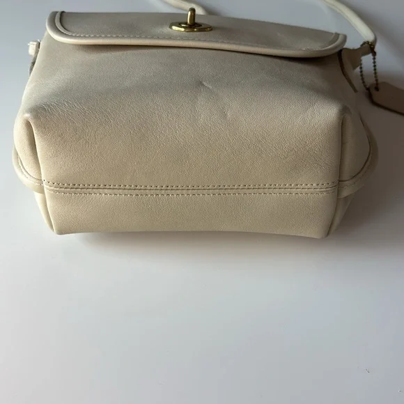 Coach | Vintage Quincey #9919 in Bone - Picture 7 of 15